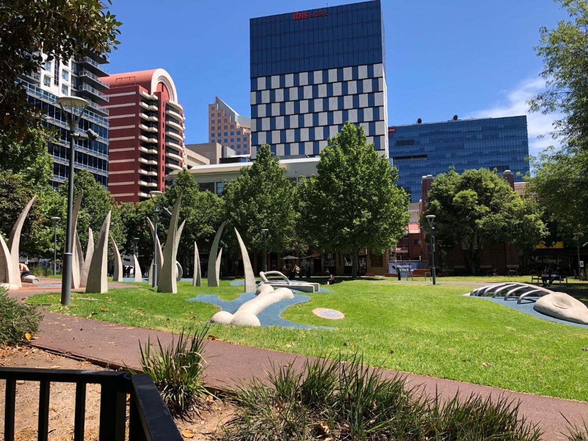 Lux 2Br Apt On Hindmarsh Sq-Pool-Gym-Sauna-Parking Adelaide Exteriér fotografie